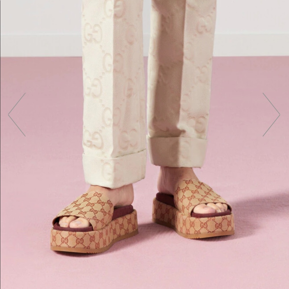 Gucci Angelina GG Canvas Flatform Slide Sandals Size 37 w/ Box - Picture 2 of 16